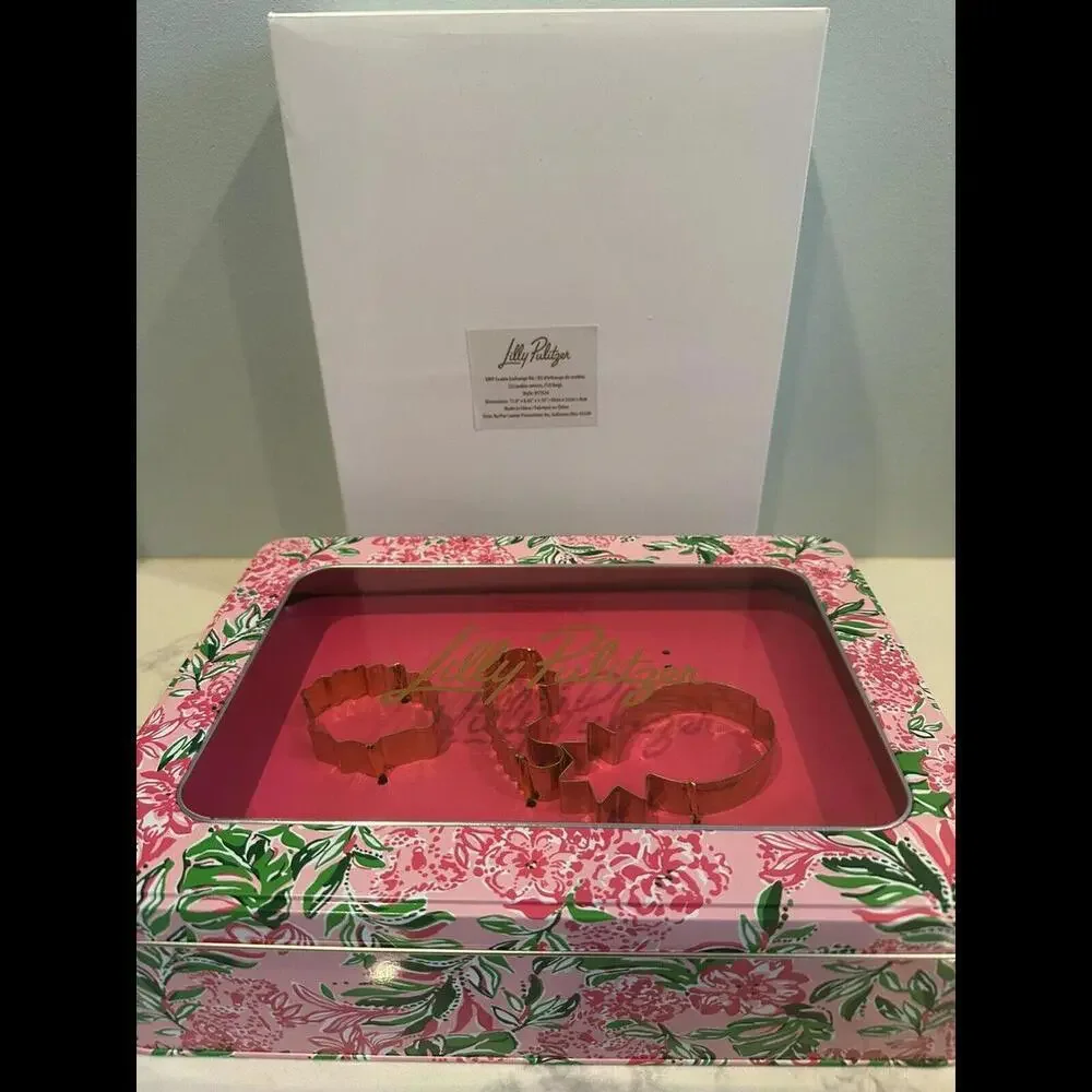 NIB Lilly Pulitzer GWP Cookie Exchange Kit With Cutters And Bags